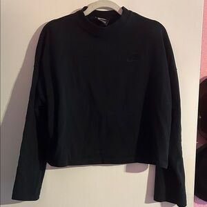 Nike Black Cropped Crewneck Sweatshirt